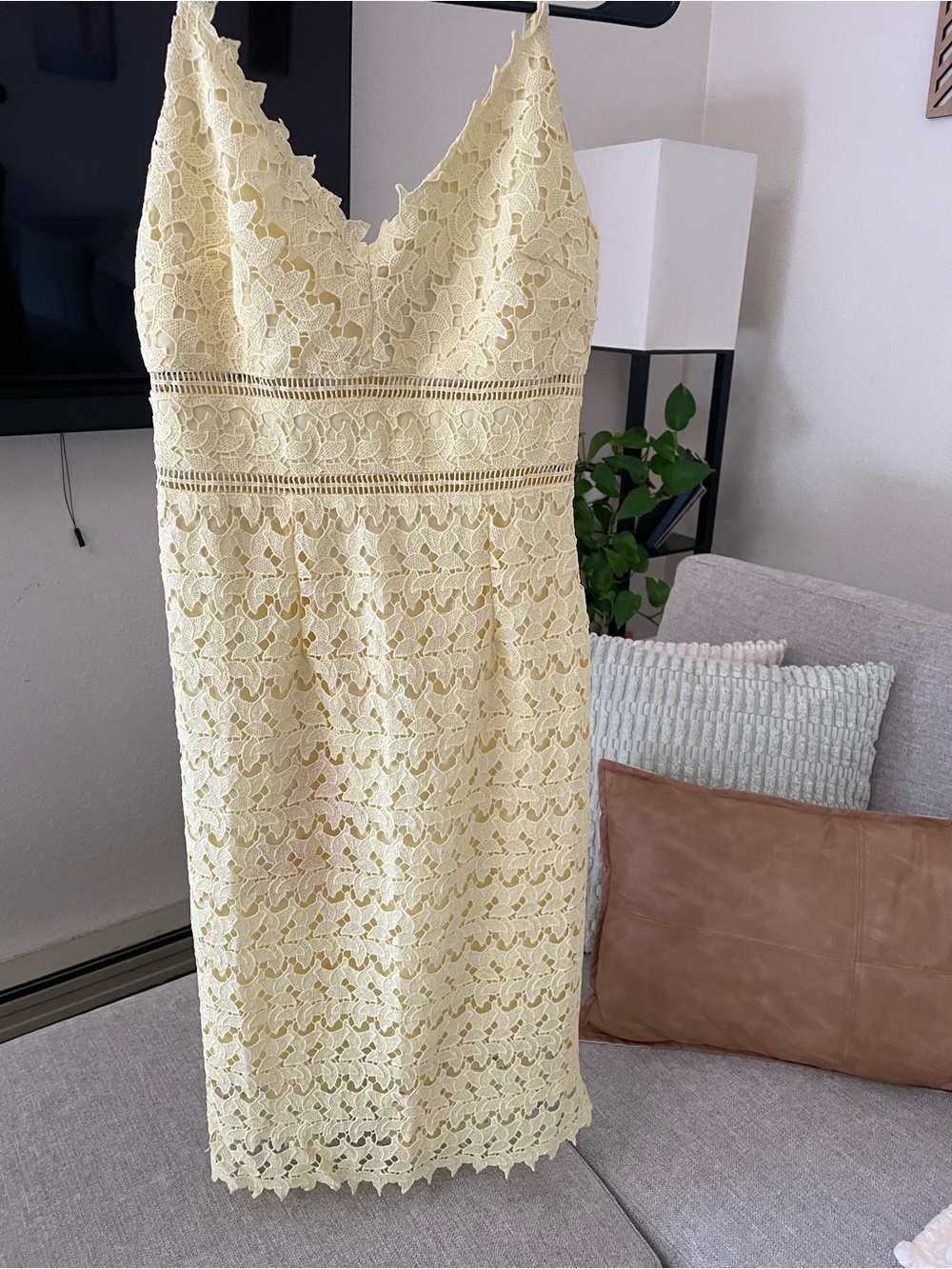 Soprano Pale Yellow Lace Midi Dress with V-Neck